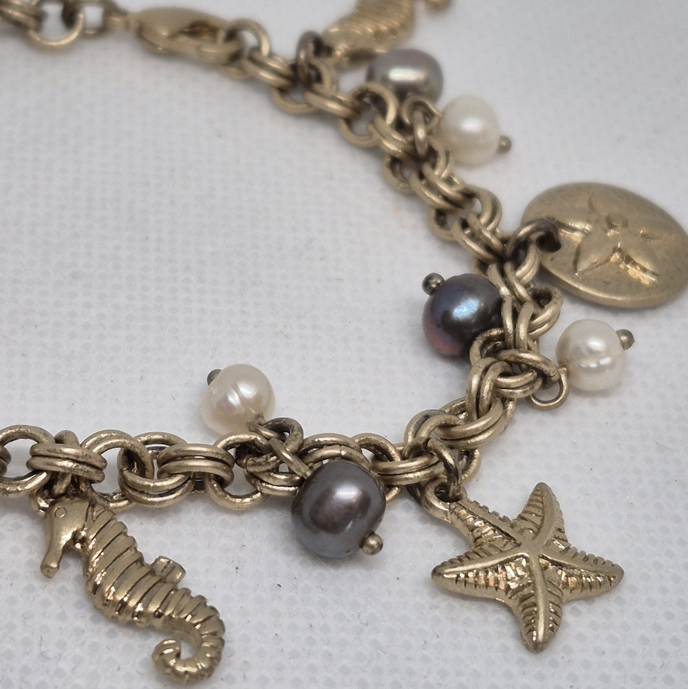 LIA SOPHIA Retired Gold Tone 'Under The Sea' Seashore Charm Bracelet - Picture 6 of 11